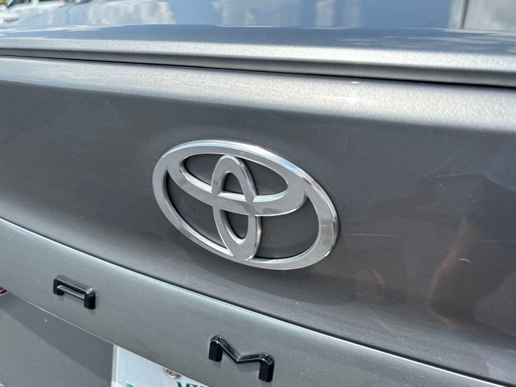 Used 2025 Toyota Camry SE FWD image 32