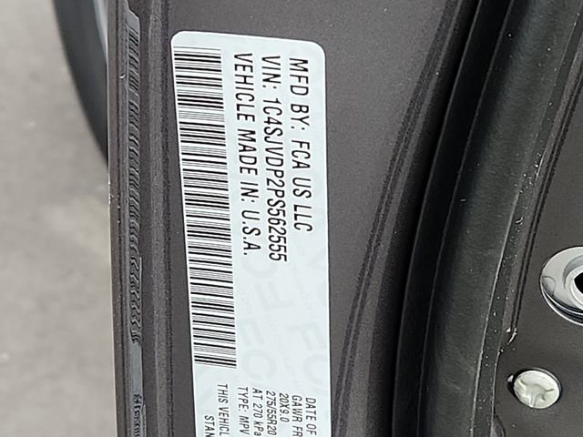 New 2023 Jeep Wagoneer Series III w/ Rear Seat Video Group 1 image 10