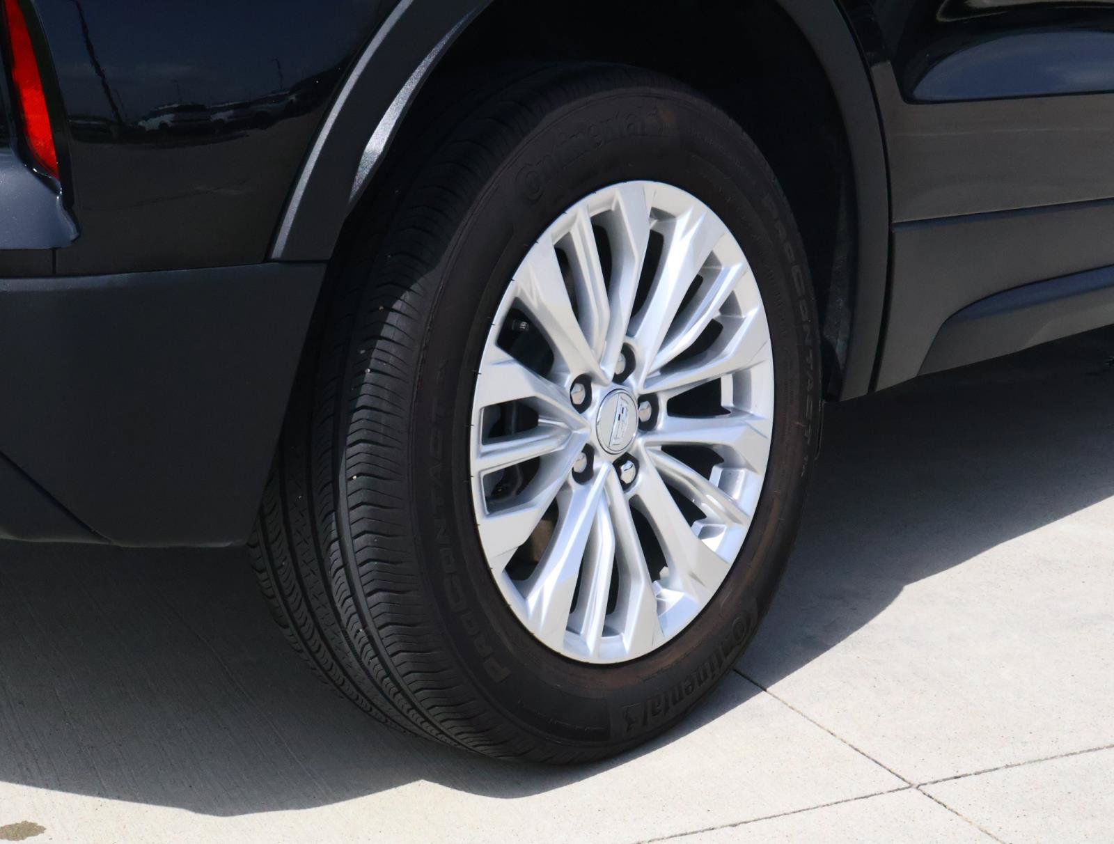 Certified 2024 Cadillac XT4 Luxury FWD image 12