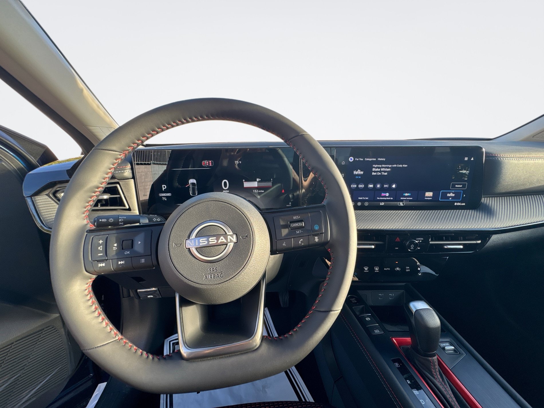 New 2027 Nissan Kicks SR FWD image 16
