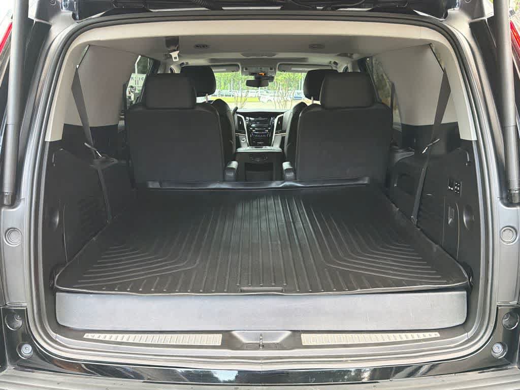 Used 2020 Cadillac Escalade Luxury AWD/4WD image 16
