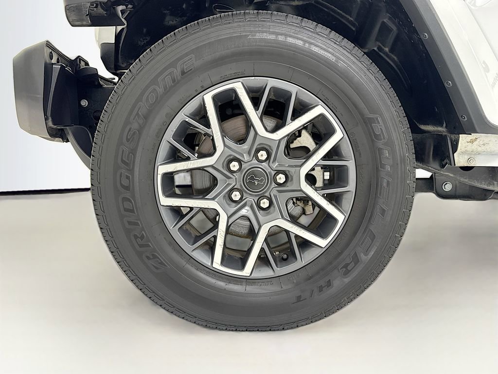Used 2025 Jeep Wrangler Sahara image 28