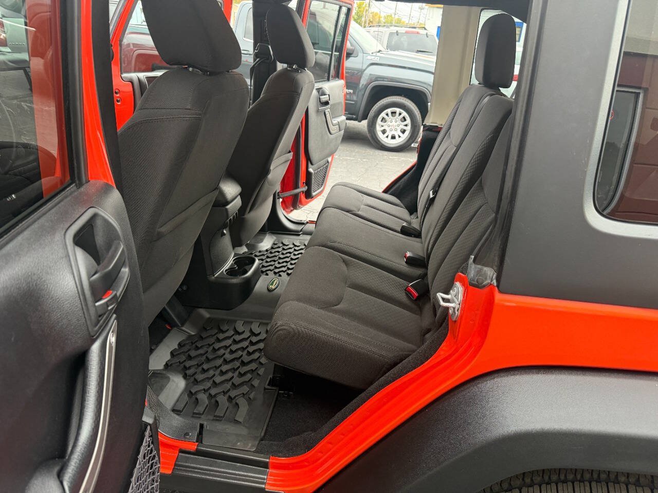 Used 2015 Jeep Wrangler Unlimited Sport w/ Quick Order Package 24S AWD/4WD image 11
