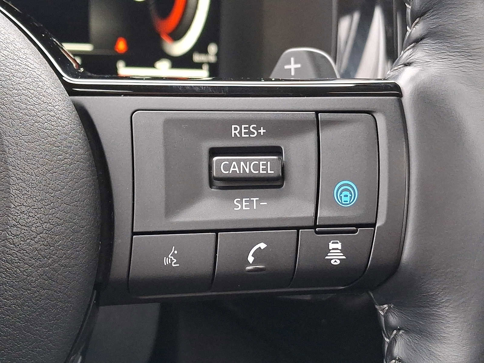 Used 2022 Nissan Pathfinder Platinum AWD/4WD image 19