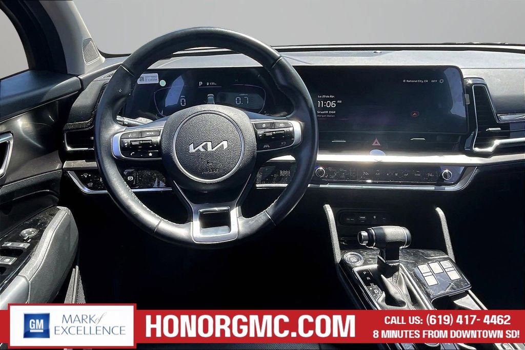 Used 2025 Kia Sportage EX w/ Premium Package image 8