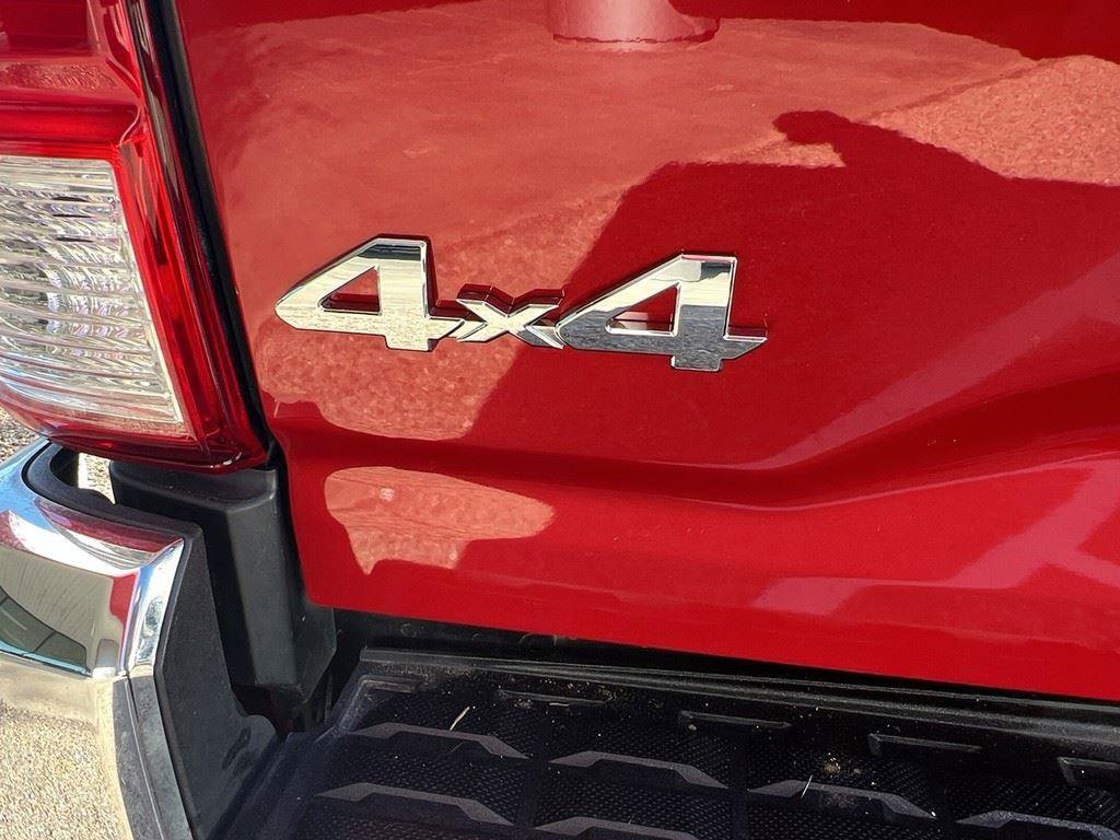 Used 2016 Toyota Tacoma SR5 image 10