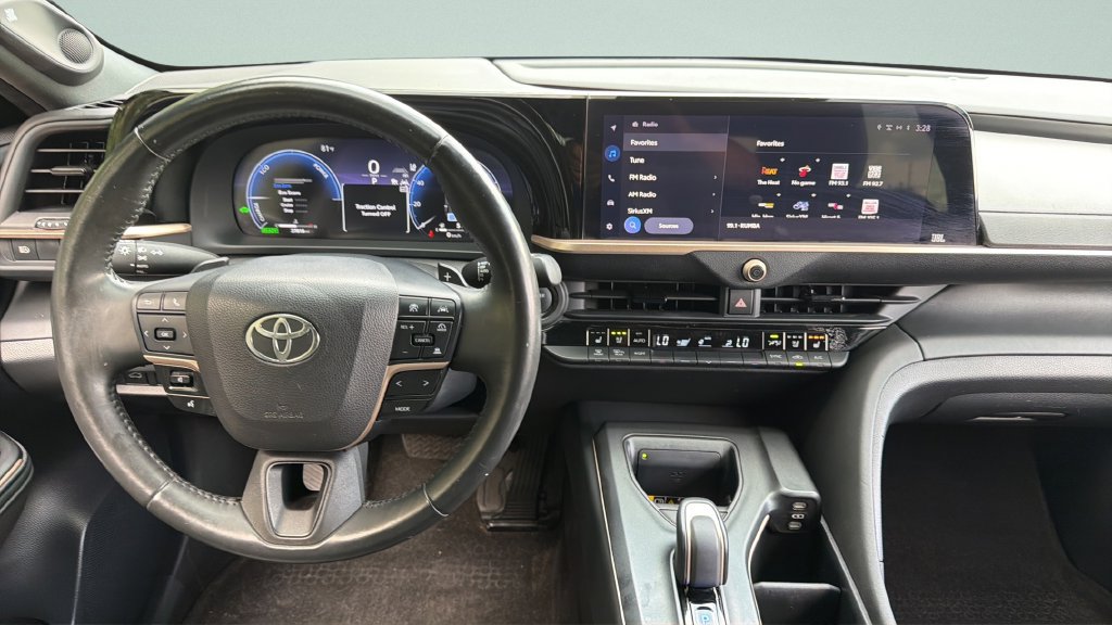 Used 2023 Toyota Crown Platinum AWD/4WD image 19