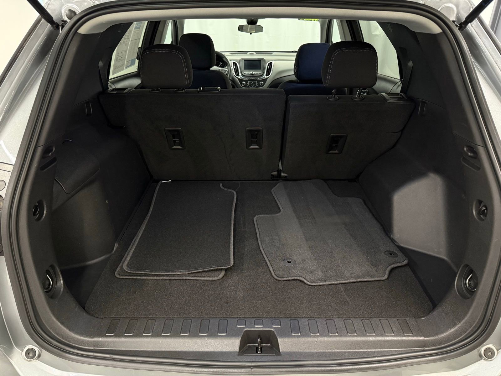 Used 2023 Chevrolet Equinox LS w/ LS Convenience Package image 5