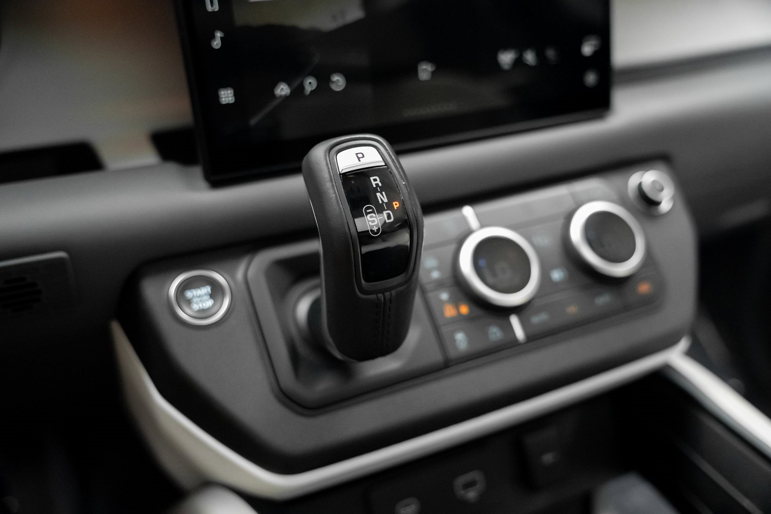 Used 2023 Land Rover Defender 130 First Edition image 49