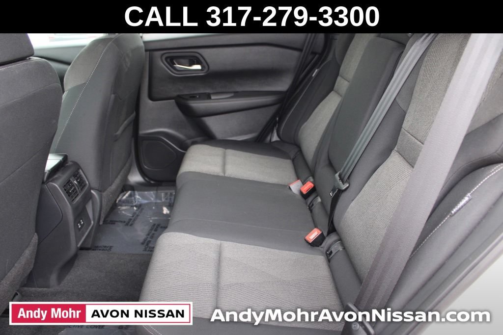 Used 2024 Nissan Rogue SV AWD/4WD image 26