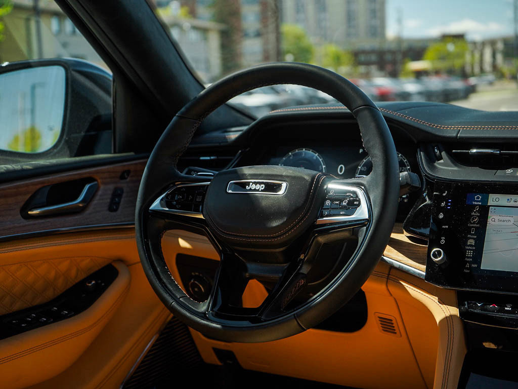 New 2026 Jeep Grand Cherokee Summit AWD/4WD image 16