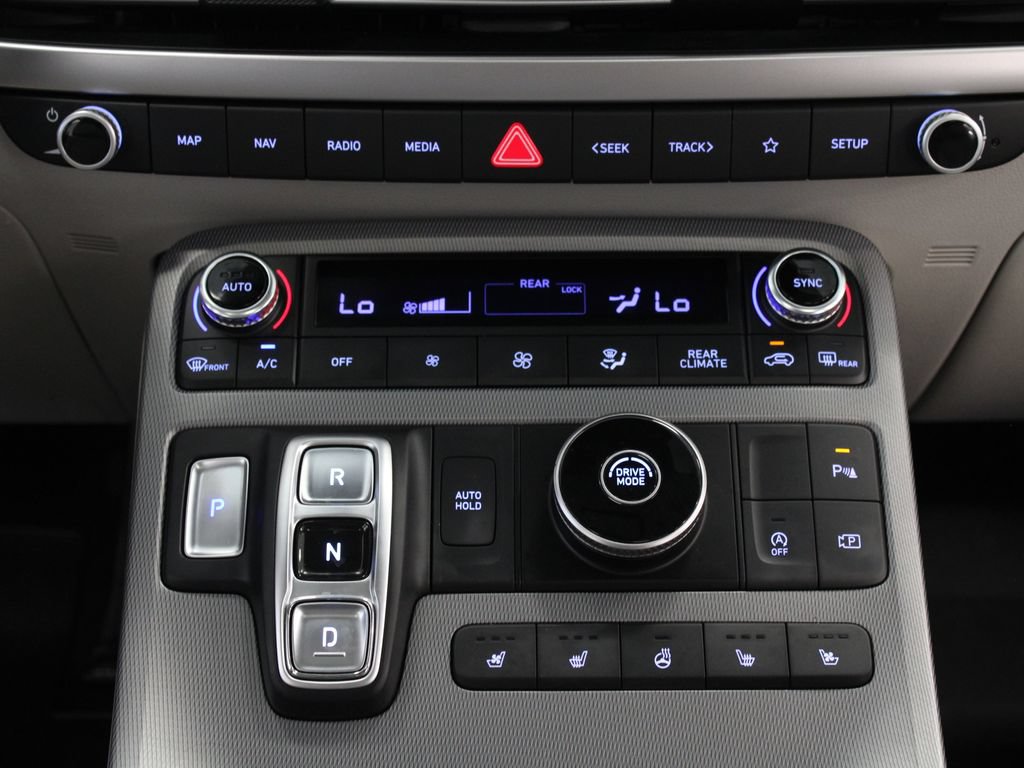 Used 2023 Hyundai Palisade Calligraphy w/ Winter Package FWD image 30