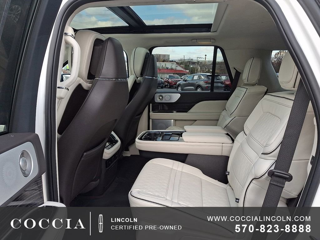 Certified 2024 Lincoln Navigator Black Label AWD/4WD image 10