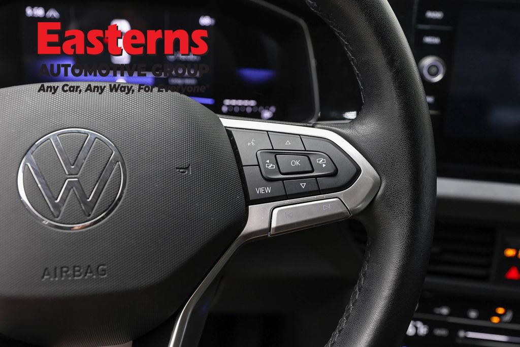 Used 2025 Volkswagen Jetta SE FWD image 16