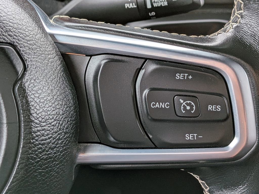 Used 2020 Jeep Wrangler Unlimited Sahara w/ Safety Group AWD/4WD image 26