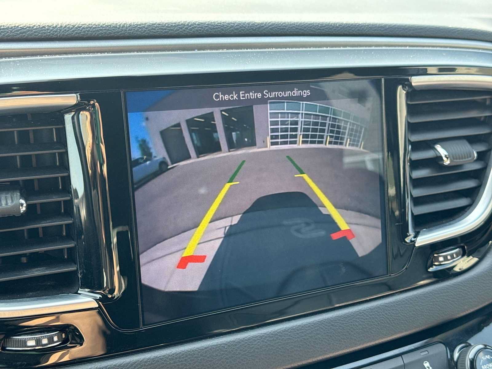 Used 2018 Chrysler Pacifica Touring-L Plus FWD image 30