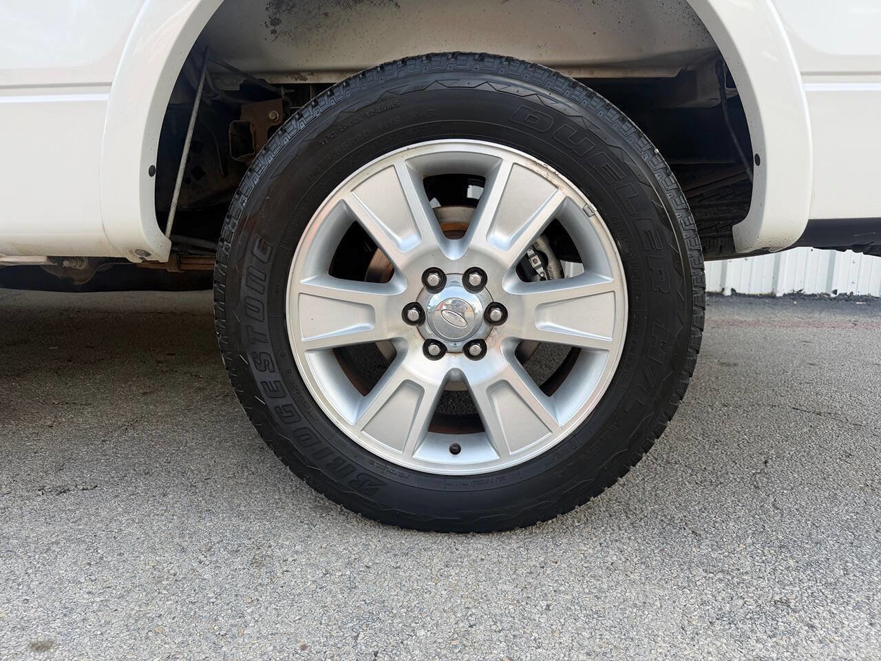 Used 2010 Ford F150 Lariat RWD image 27