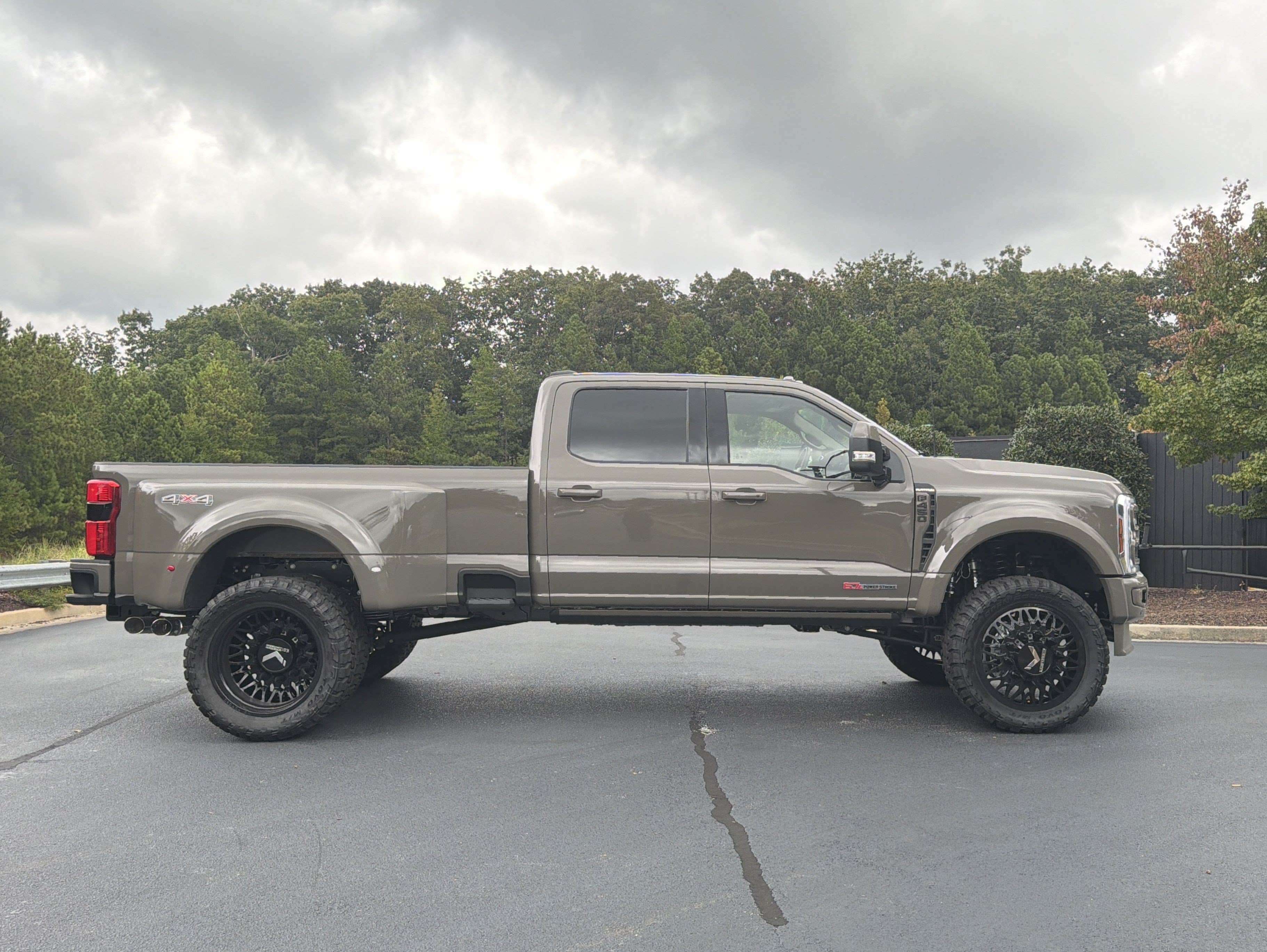 Used 2026 Ford F450 Platinum w/ Platinum Plus Package AWD/4WD image 5