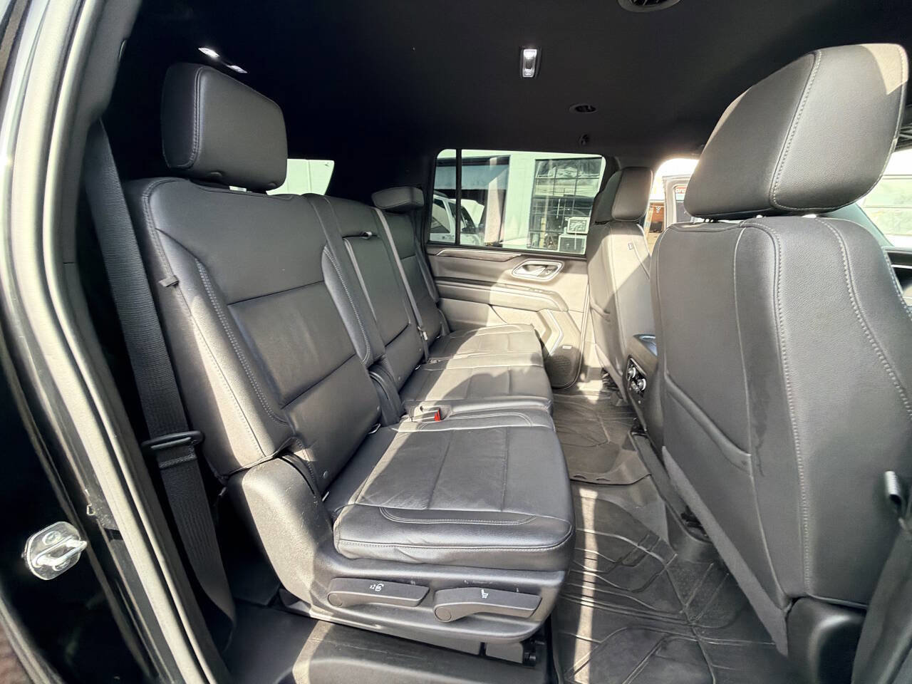 Used 2022 Chevrolet Suburban LT image 56
