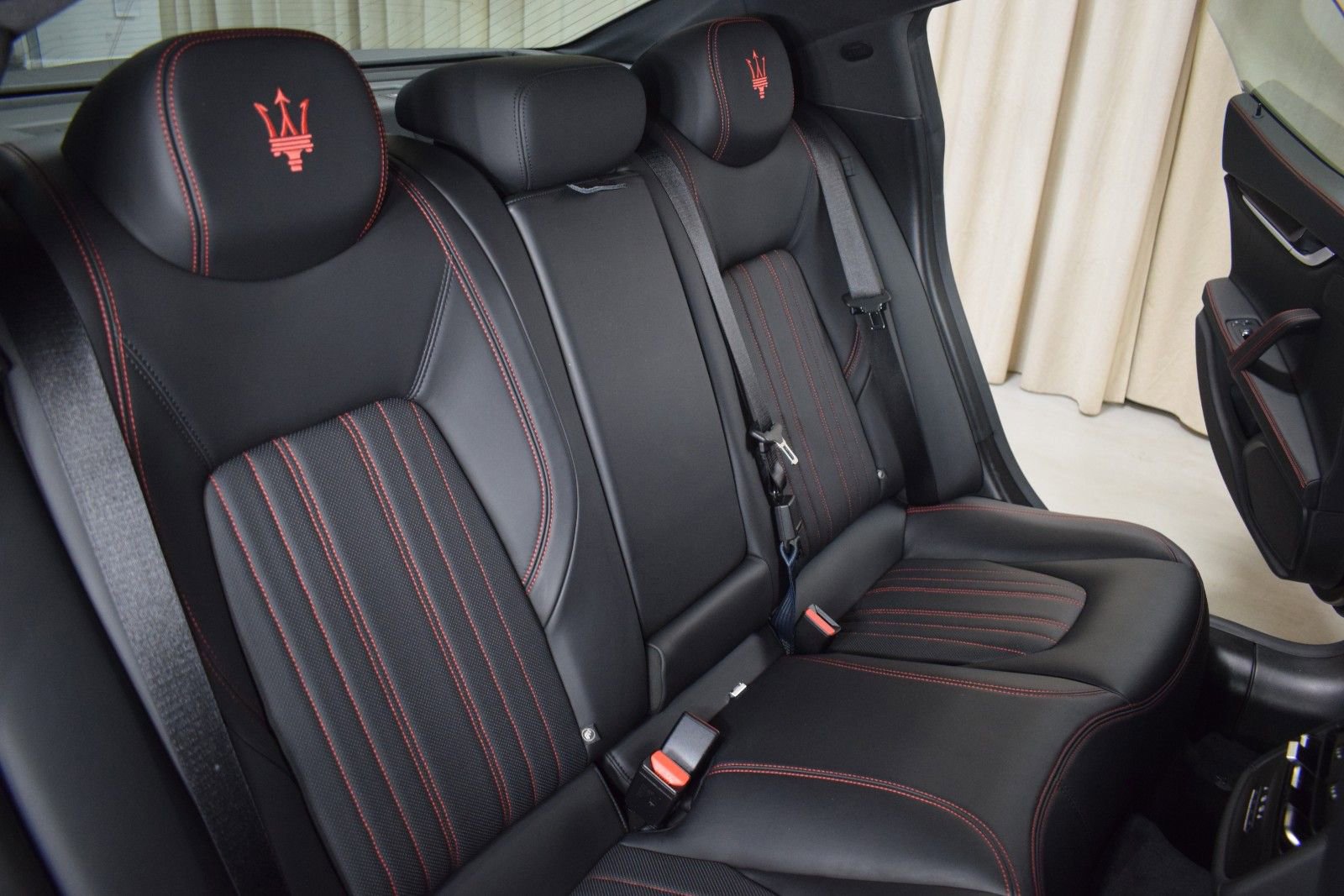 Used 2022 Maserati Ghibli Modena Q4 image 18