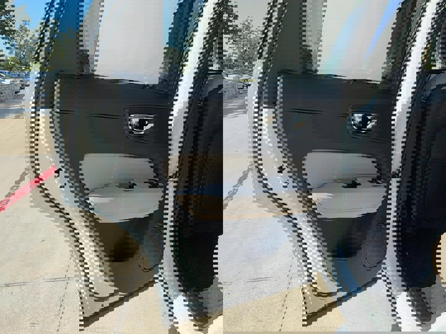 Used 2026 Volvo XC60 B5 Core w/ Protection Package Premier image 13