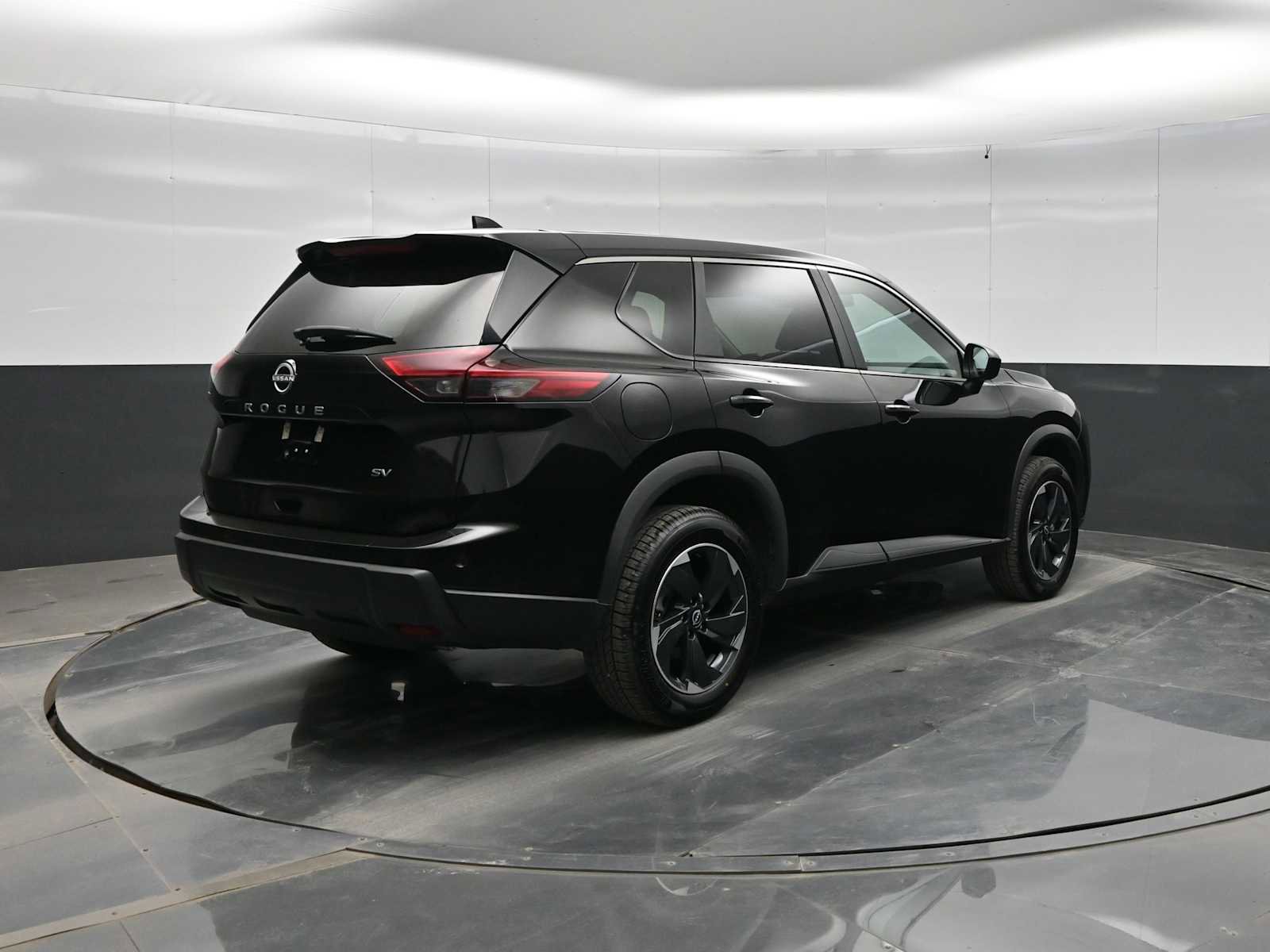 Used 2024 Nissan Rogue SV FWD image 7