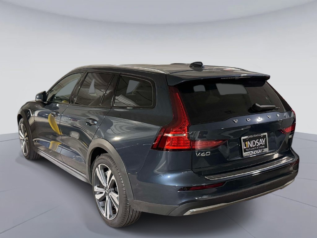 Used 2026 Volvo V60 B5 Cross Country Plus w/ Protection Package Premier AWD/4WD image 3