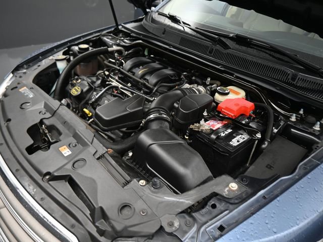 Used 2018 Ford Taurus SEL image 10