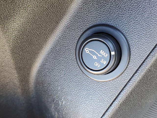 Used 2019 Chevrolet Equinox LT FWD image 24