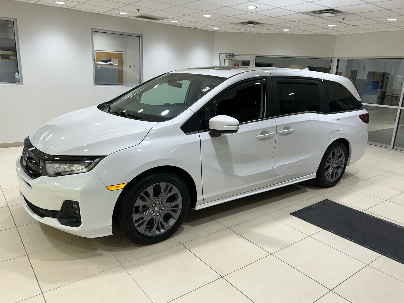 Certified 2025 Honda Odyssey Touring image 12