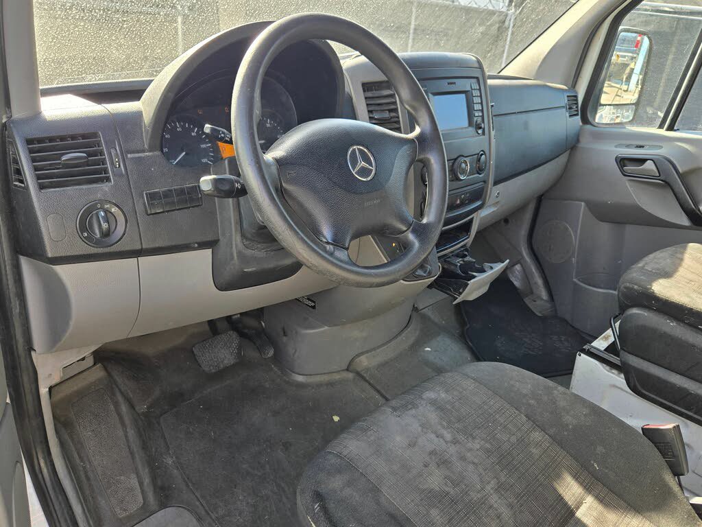 Used 2014 Mercedes-Benz Sprinter 2500 image 15