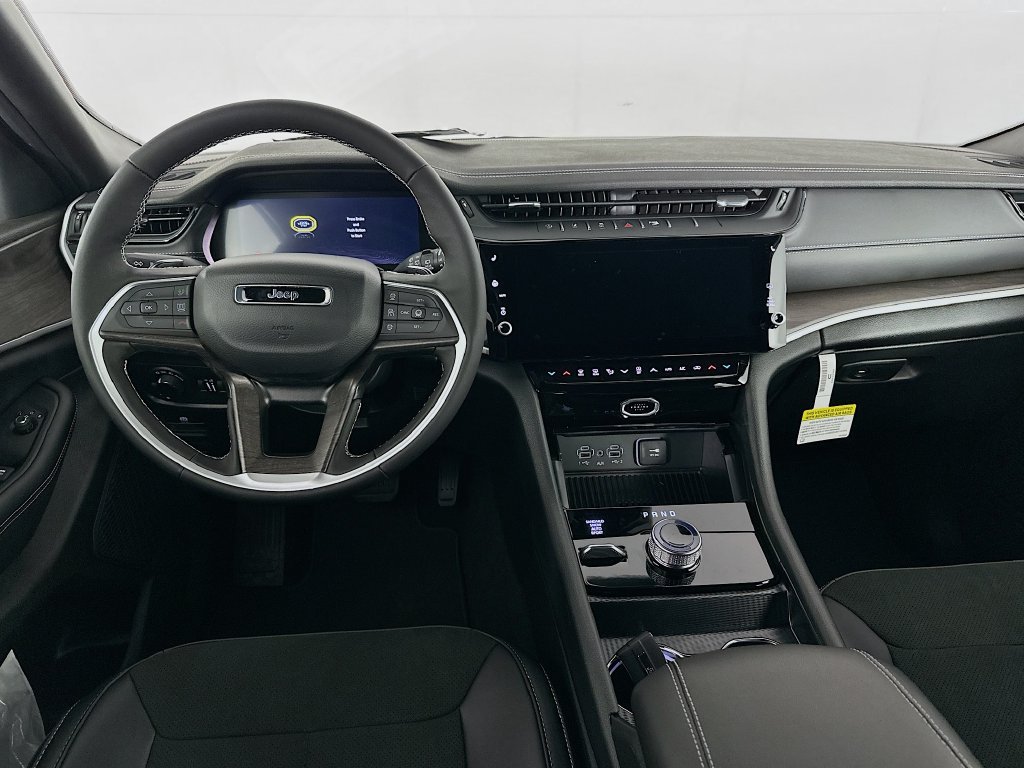 New 2026 Jeep Grand Cherokee Altitude AWD/4WD image 31