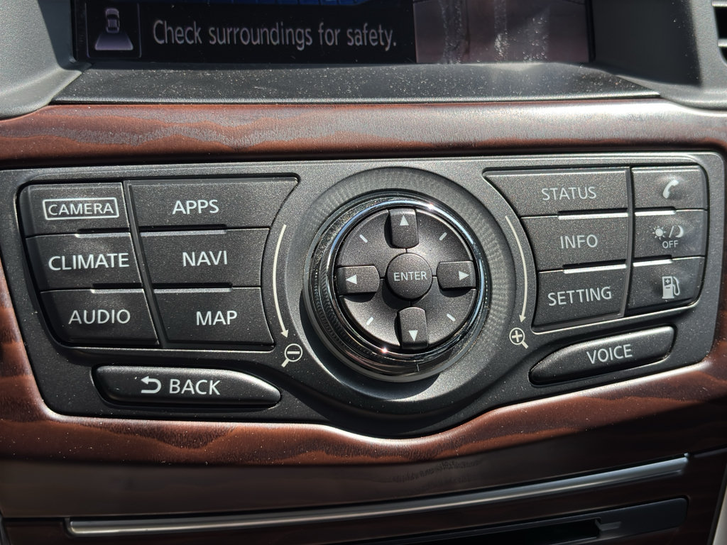 Used 2018 Nissan Pathfinder Platinum AWD/4WD image 30