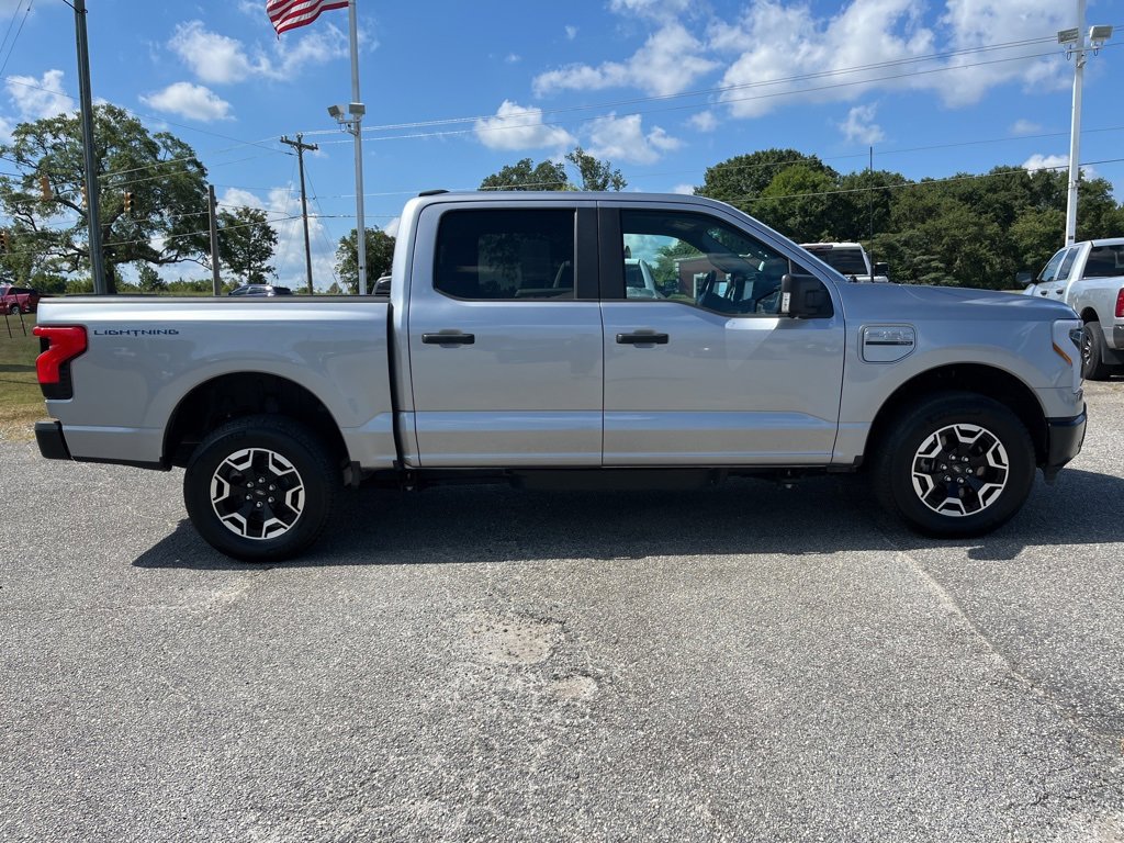 Used 2023 Ford F150 Lightning Pro w/ Tow Technology Package image 4