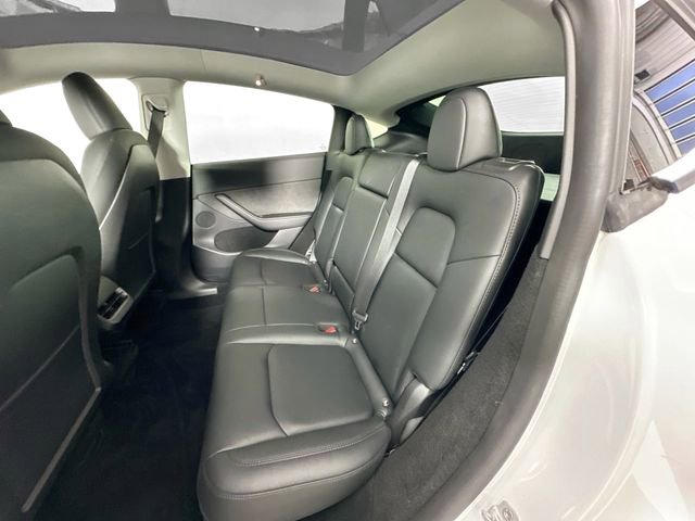 Used 2022 Tesla Model Y Long Range image 21