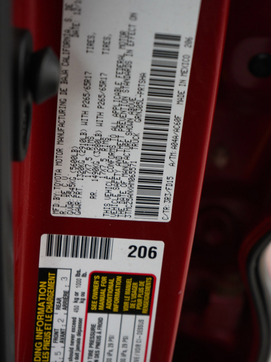 Used 2017 Toyota Tacoma TRD Sport w/ Tow Package (A/T) image 27