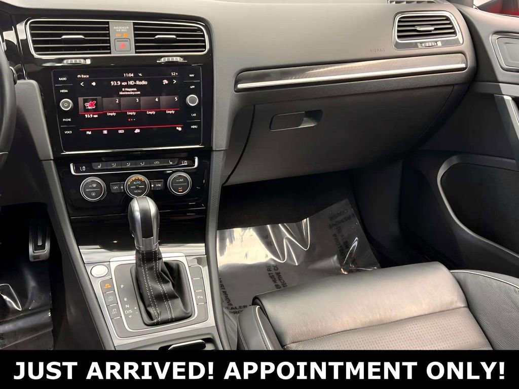 Used 2019 Volkswagen Golf R 4-Door image 18