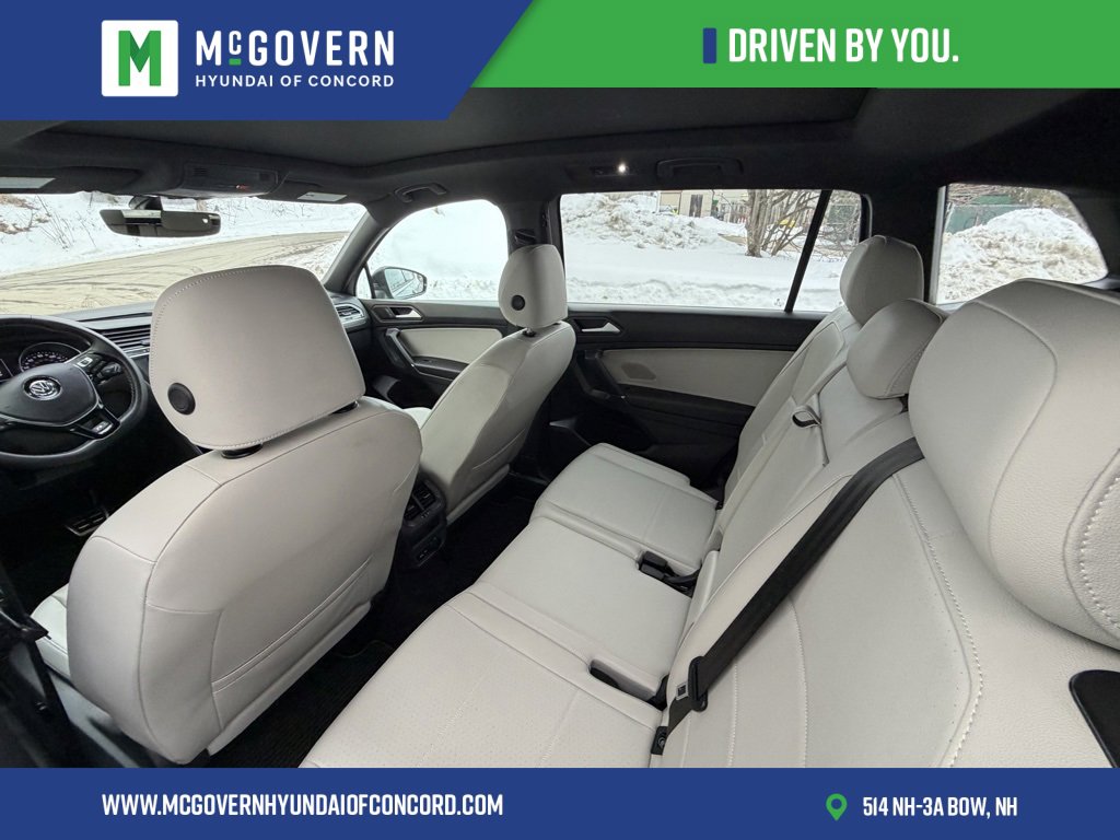 Used 2020 Volkswagen Tiguan SE R-Line w/ 3rd Row Seat Package image 11