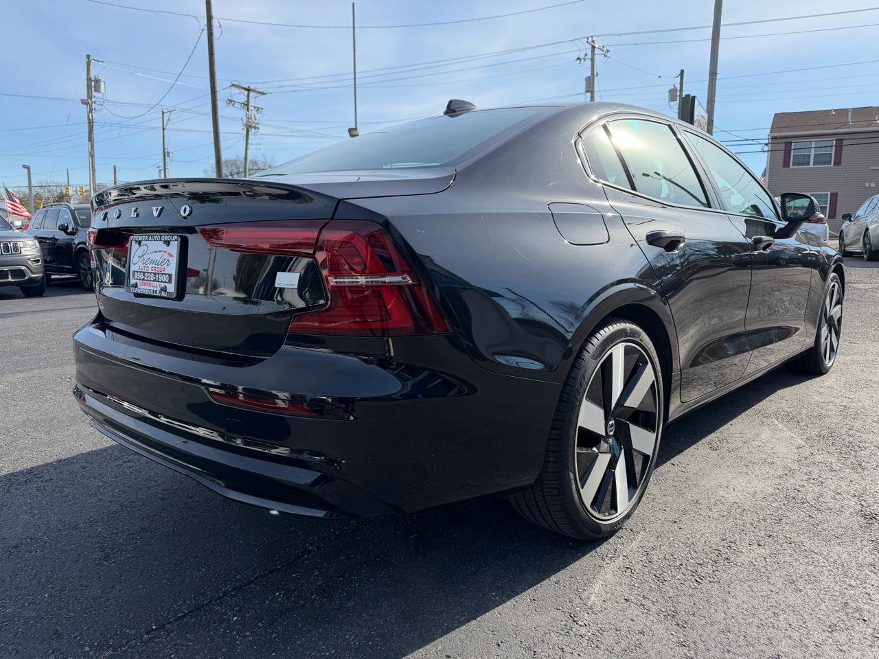 Used 2024 Volvo S60 T8 Plus w/ Climate Package image 5