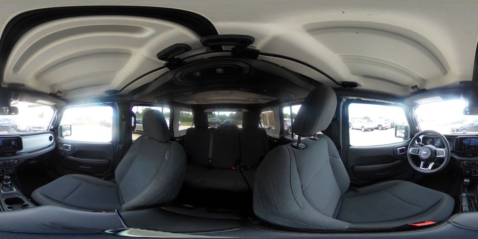 Used 2025 Jeep Wrangler Sahara image 41