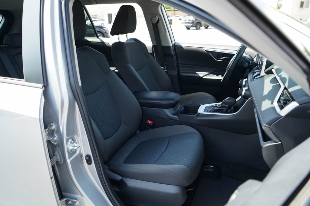 Used 2023 Toyota RAV4 LE AWD/4WD image 12