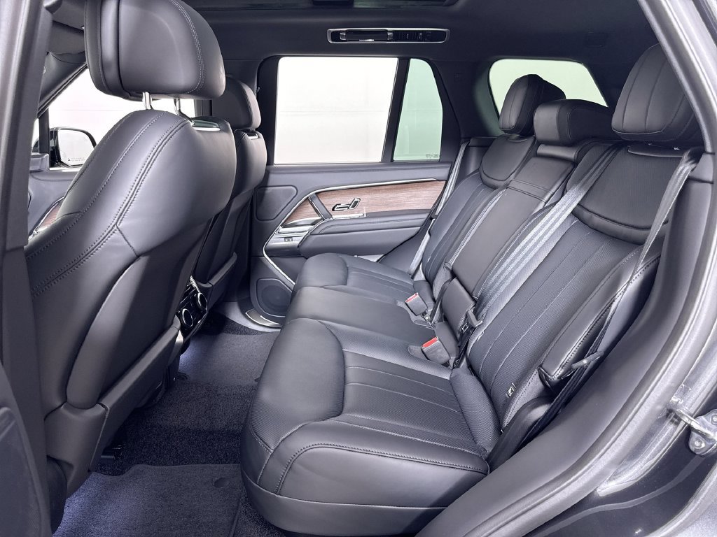 New 2026 Land Rover Range Rover SE AWD/4WD image 21