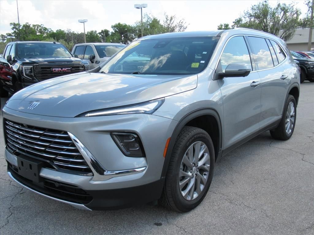 Used 2026 Buick Enclave Preferred image 3