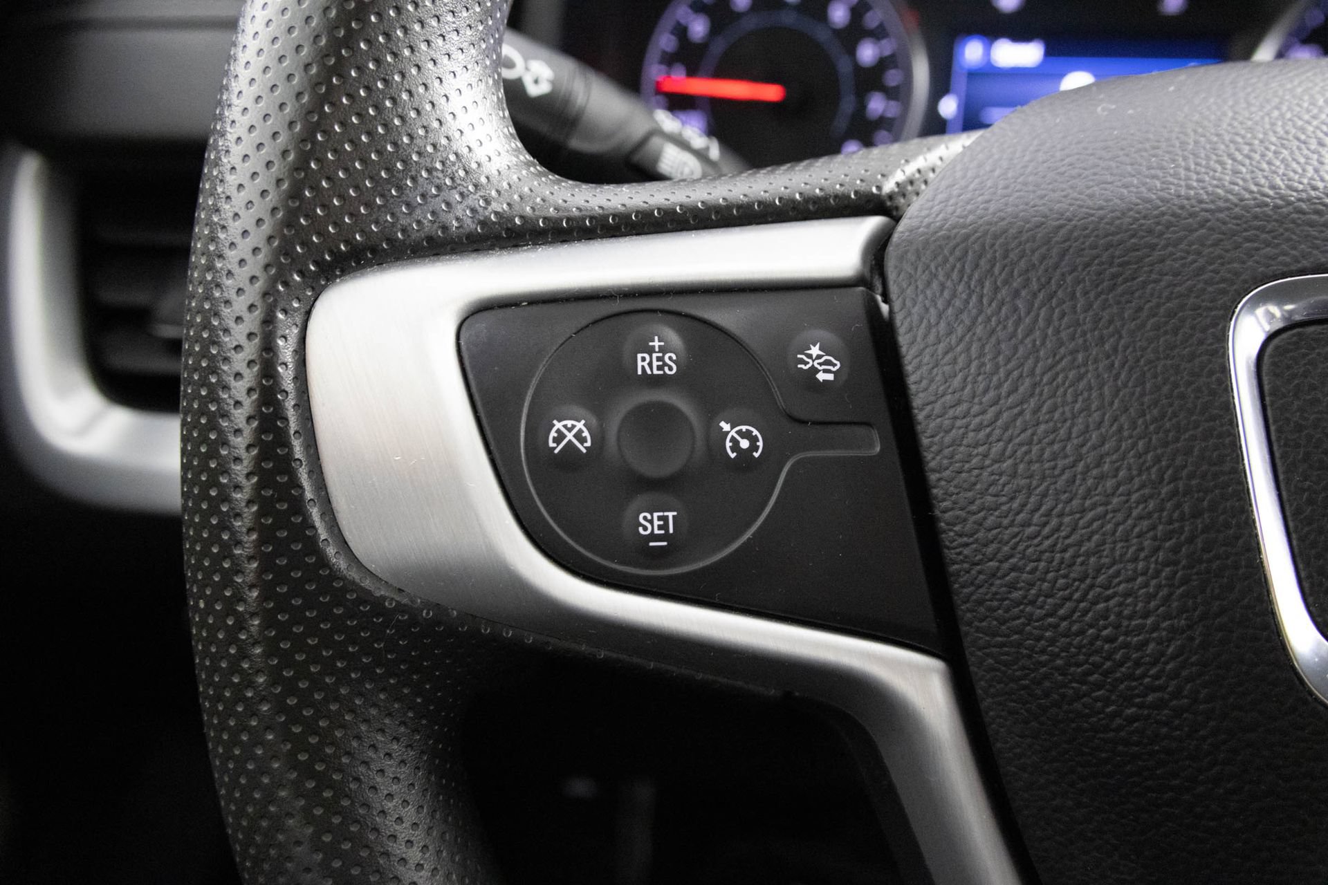 Used 2023 GMC Terrain SLE w/ Driver Convenience Package FWD image 25
