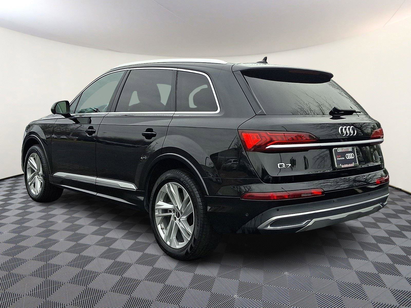 Certified 2024 Audi Q7 Premium Plus image 4