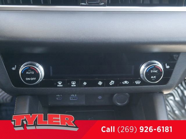Used 2024 Mitsubishi Outlander SE AWD/4WD image 30