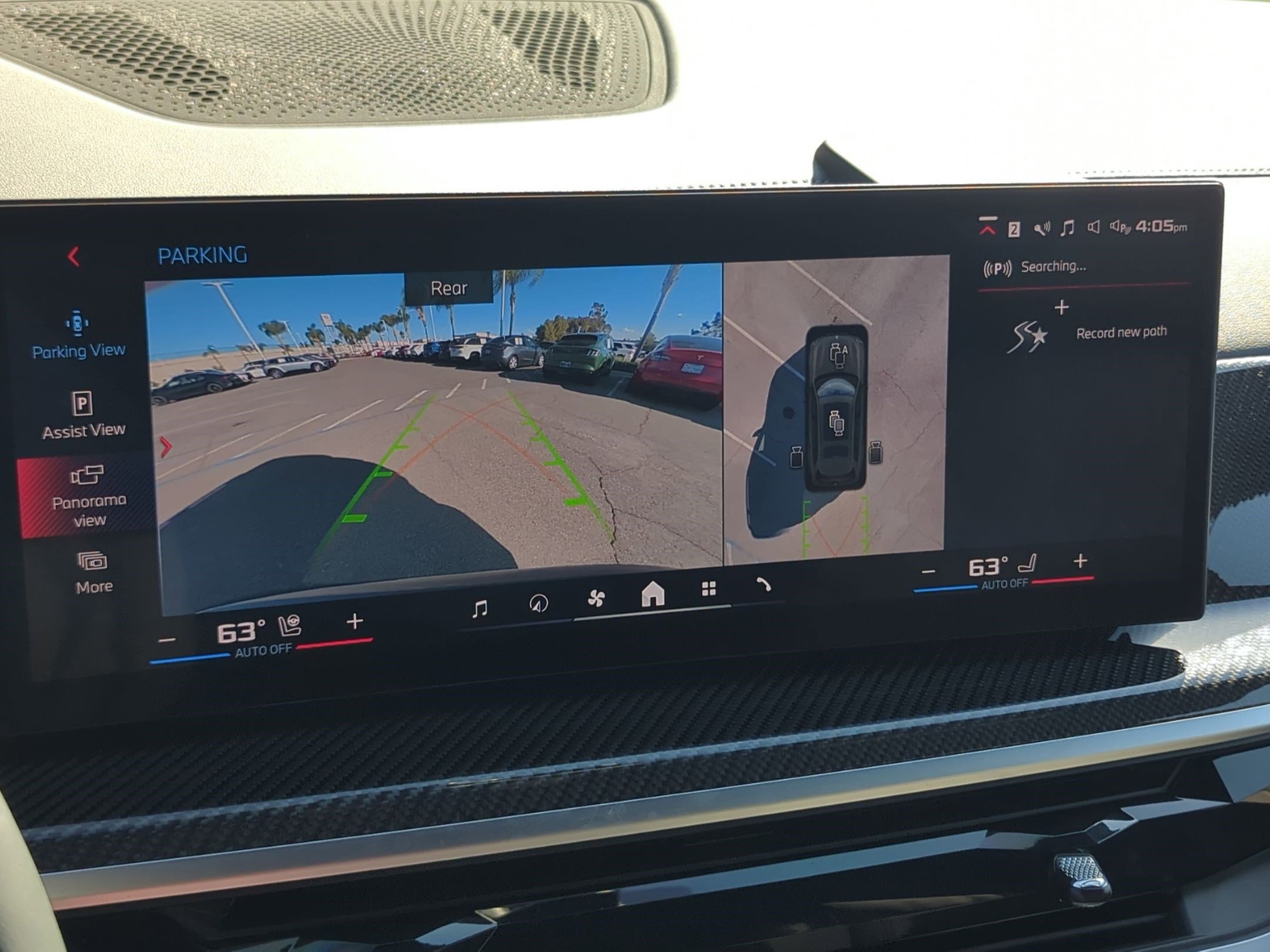 Used 2025 BMW X7 M60i w/ Executive Package image 25