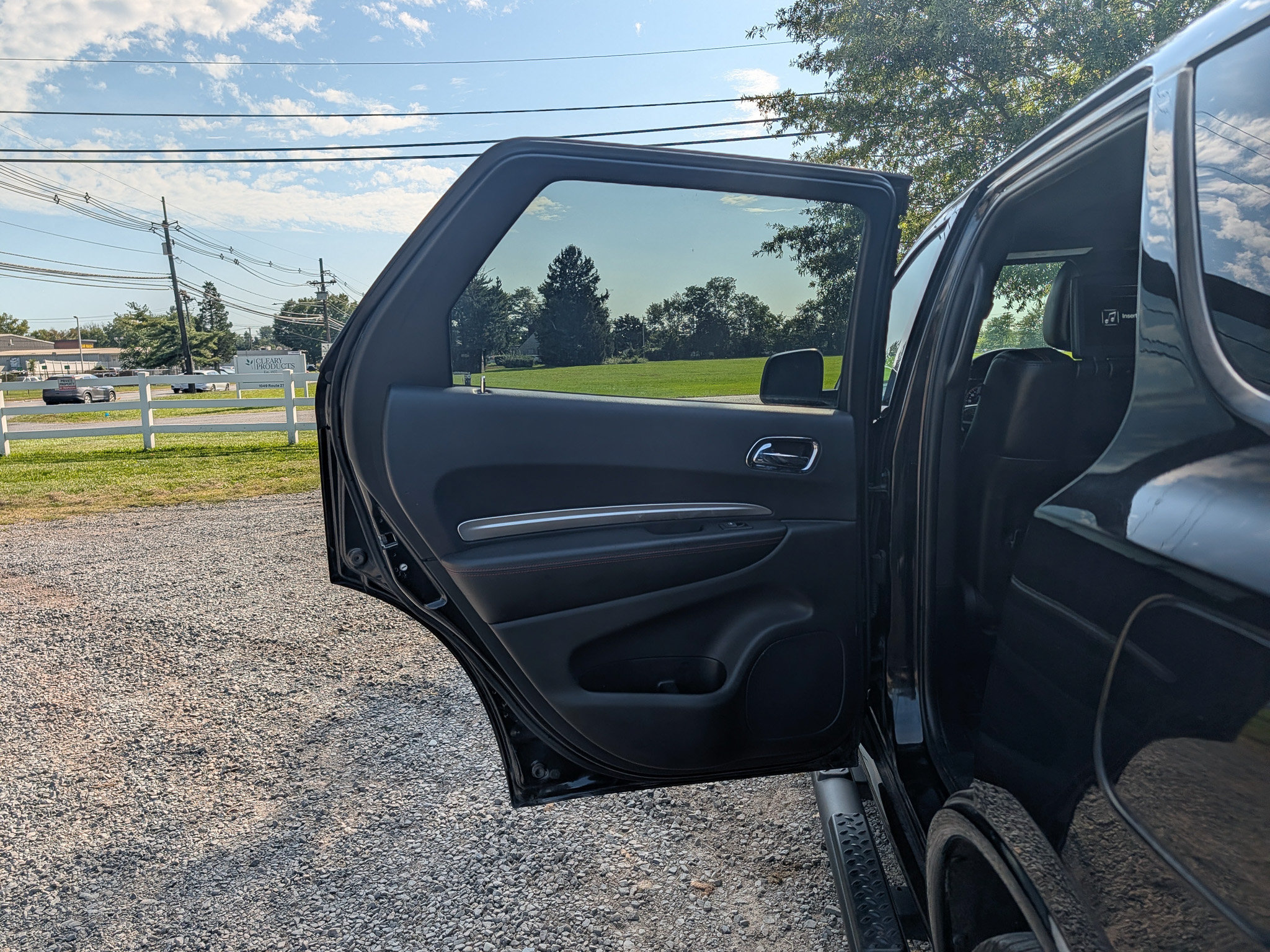 Used 2017 Dodge Durango R/T w/ Technology Group AWD/4WD image 11