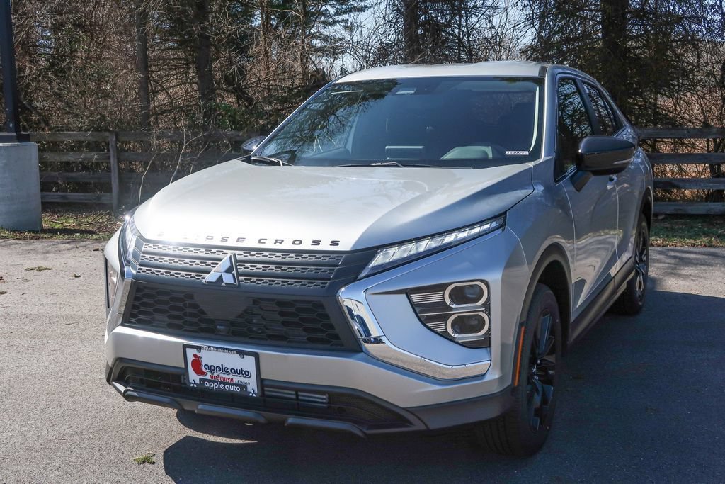 New 2026 Mitsubishi Eclipse Cross LE AWD/4WD image 4