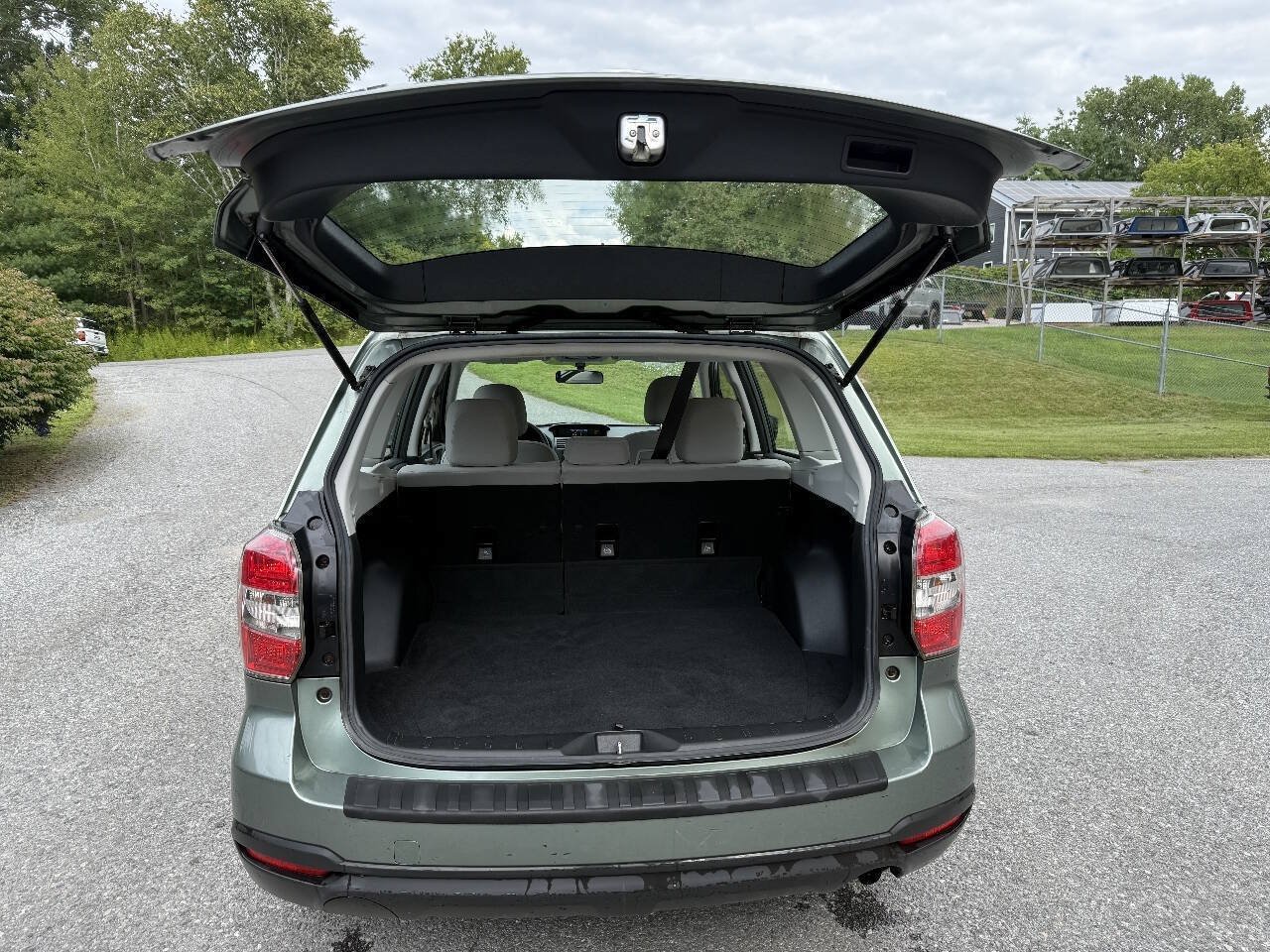 Used 2015 Subaru Forester 2.5i w/ Alloy Wheel Package AWD/4WD image 12
